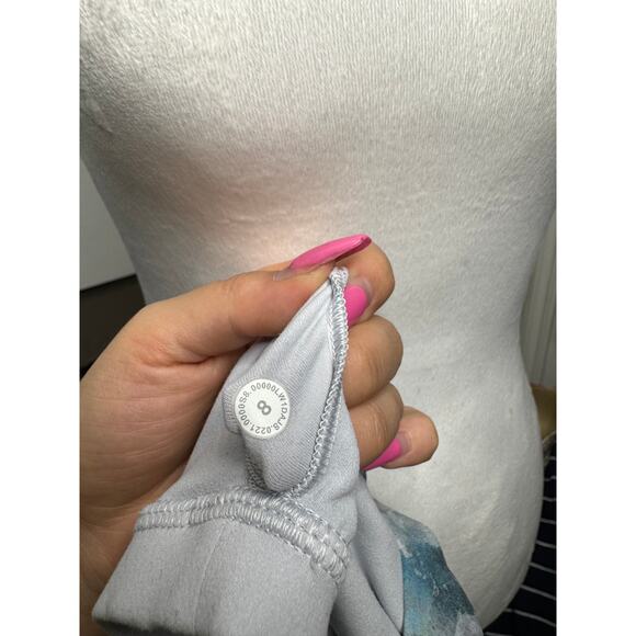 Lululemon Align Tank Top Womens Size 8 Grey & Blue Watercolor Cropped Workout - Picture 2 of 12